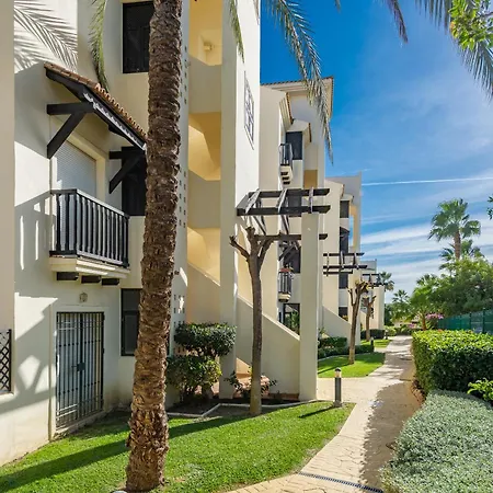 Superb 2 Beds Residencial Duquesa Daire